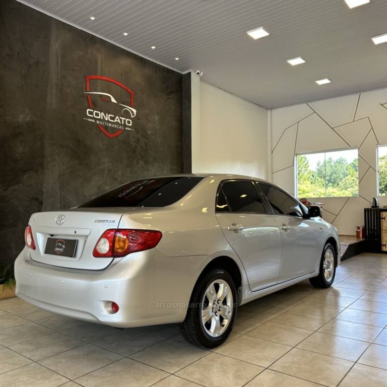 TOYOTA - COROLLA - 2009/2010 - Prata - R$ 53.900,00