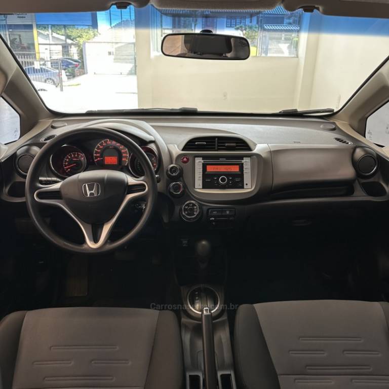 HONDA - FIT - 2013/2014 - Prata - R$ 59.900,00