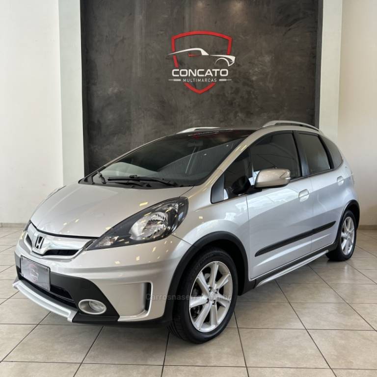 HONDA - FIT - 2013/2014 - Prata - R$ 59.900,00