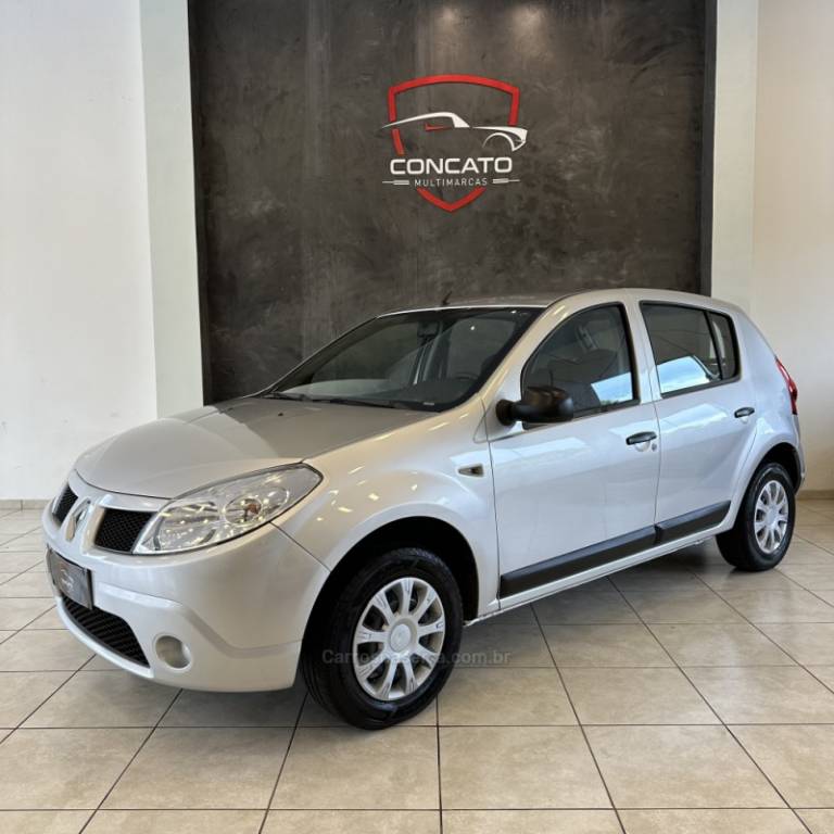 RENAULT - SANDERO - 2010/2010 - Prata - R$ 26.900,00
