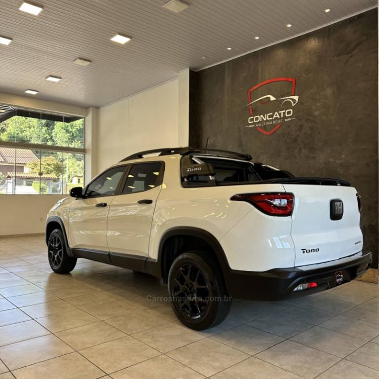 FIAT - TORO - 2018/2019 - Branca - R$ 84.900,00