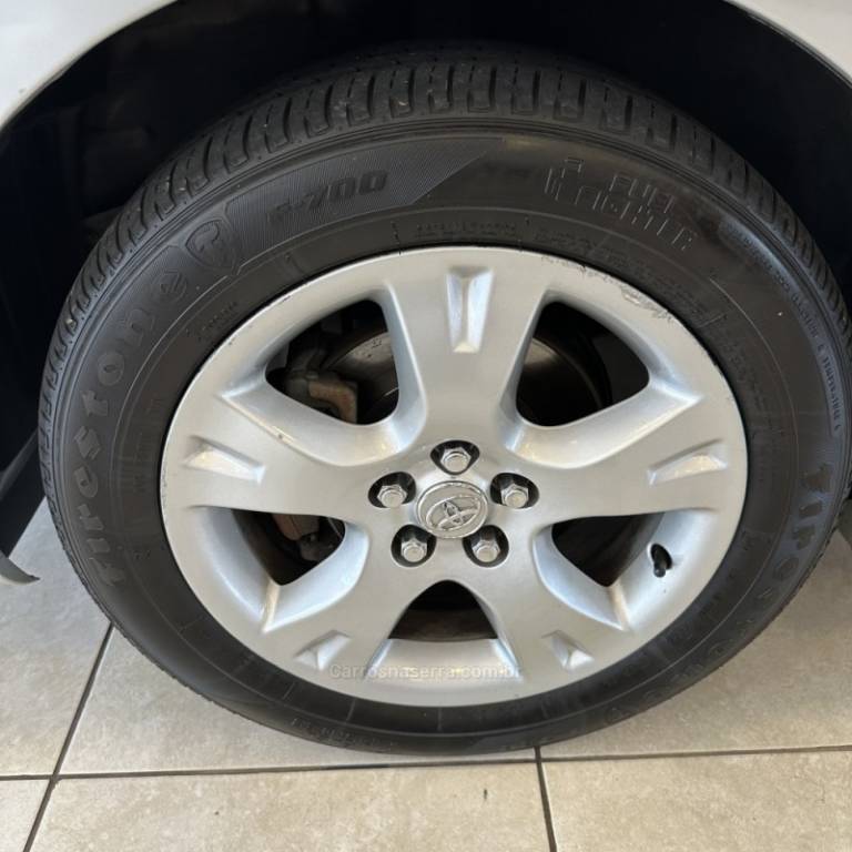 TOYOTA - COROLLA - 2009/2010 - Prata - R$ 53.900,00