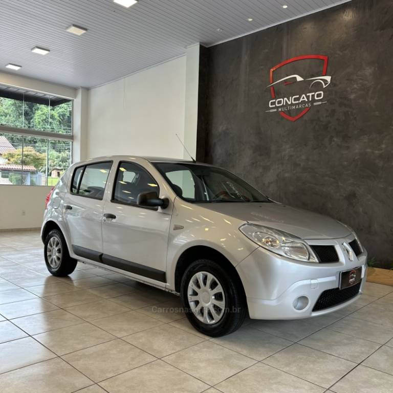 RENAULT - SANDERO - 2010/2010 - Prata - R$ 26.900,00