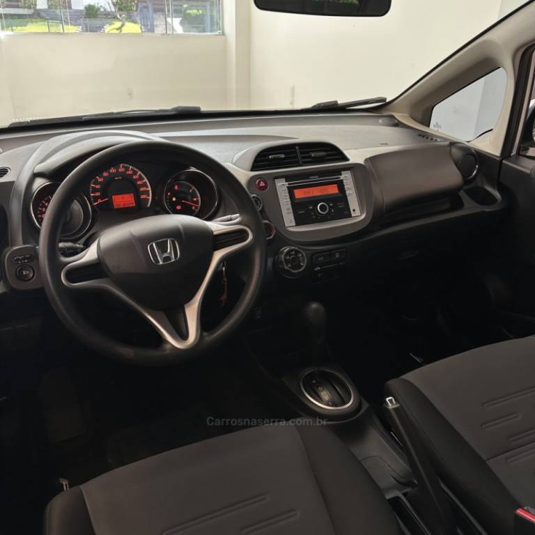 HONDA - FIT - 2013/2014 - Prata - R$ 59.900,00