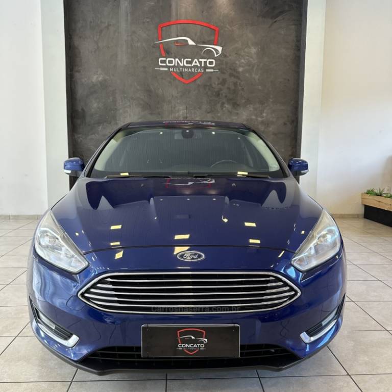 FORD - FOCUS - 2016/2017 - Azul - R$ 58.000,00