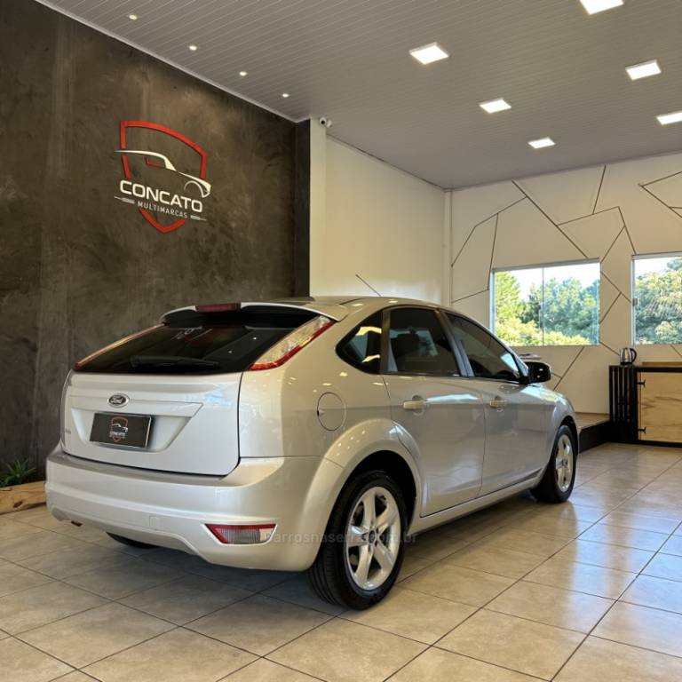 FORD - FOCUS - 2013/2013 - Prata - R$ 42.500,00