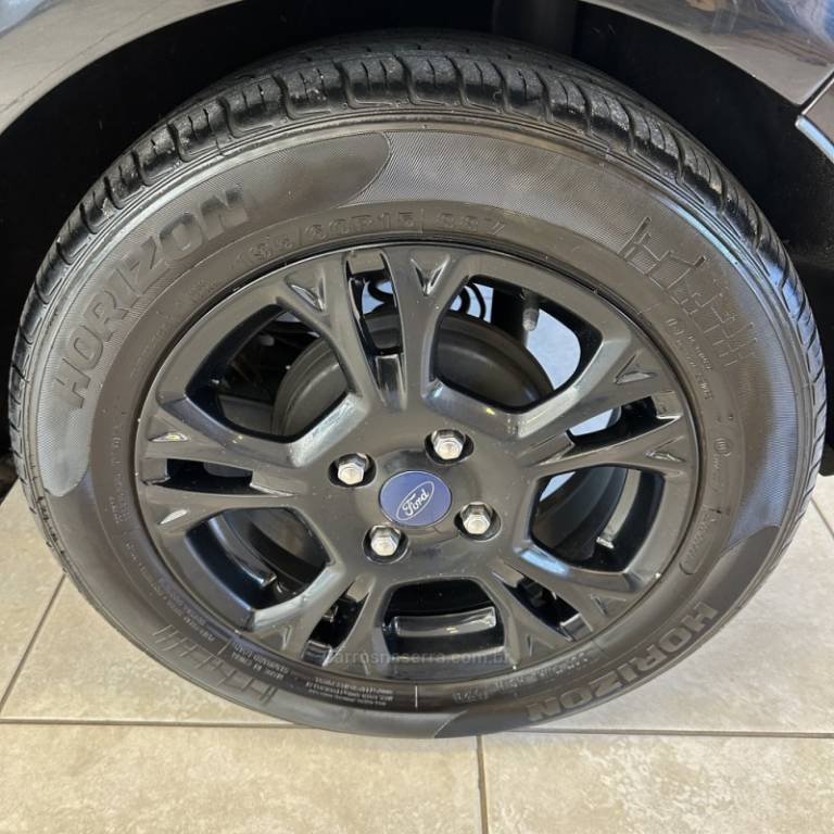 FORD - FIESTA - 2013/2014 - Branca - R$ 43.900,00