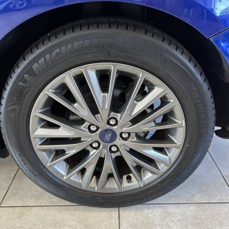 FORD - FOCUS - 2016/2017 - Azul - R$ 58.000,00