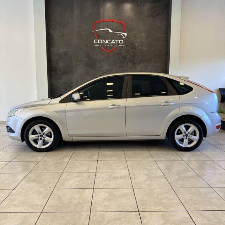 FORD - FOCUS - 2013/2013 - Prata - R$ 42.500,00