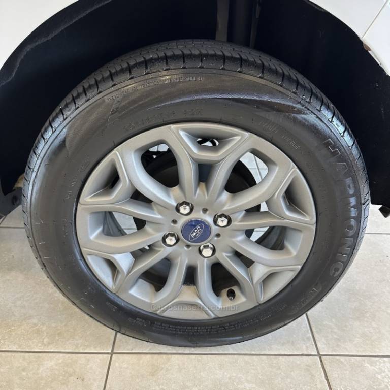 FORD - ECOSPORT - 2016/2017 - Branca - R$ 60.000,00