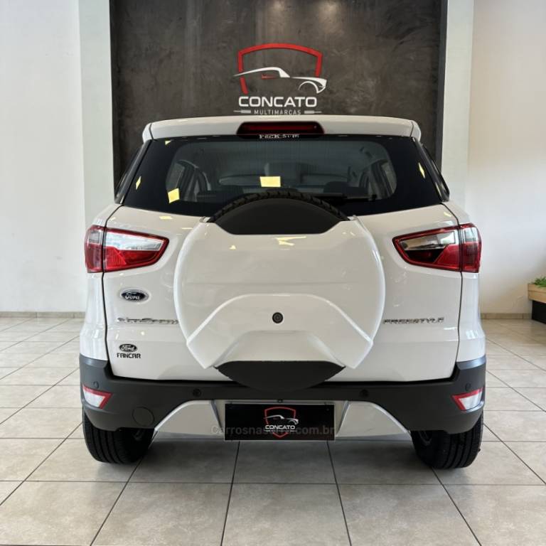 FORD - ECOSPORT - 2016/2017 - Branca - R$ 60.000,00