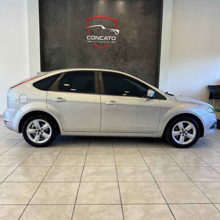 FORD - FOCUS - 2013/2013 - Prata - R$ 42.500,00