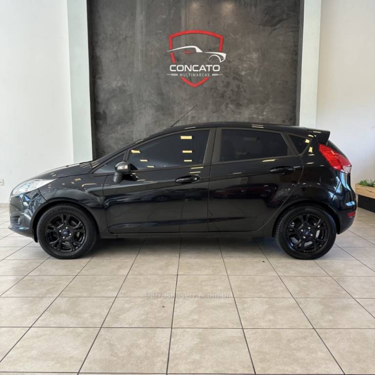 FORD - FIESTA - 2013/2014 - Branca - R$ 43.900,00