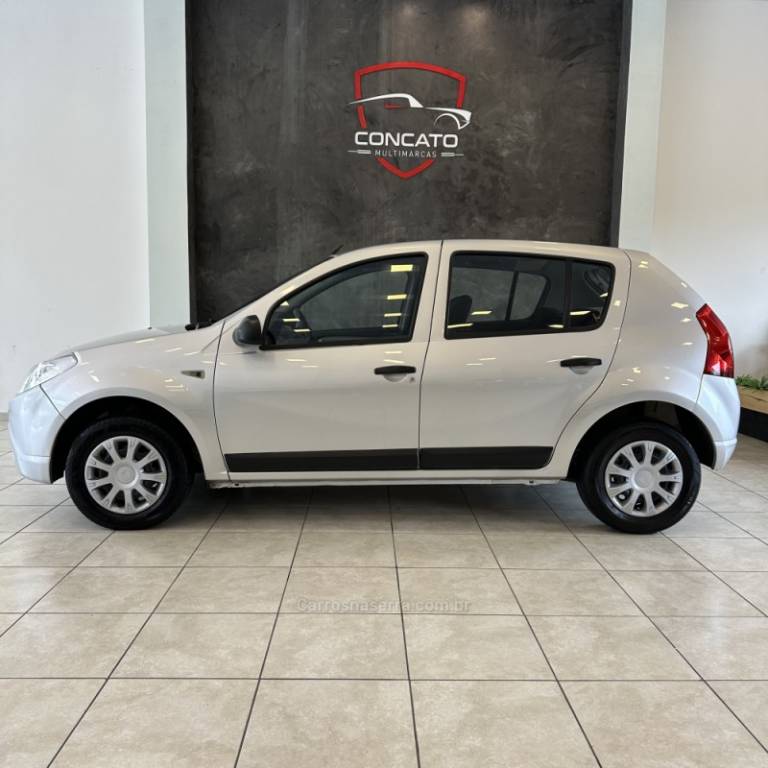 RENAULT - SANDERO - 2010/2010 - Prata - R$ 26.900,00