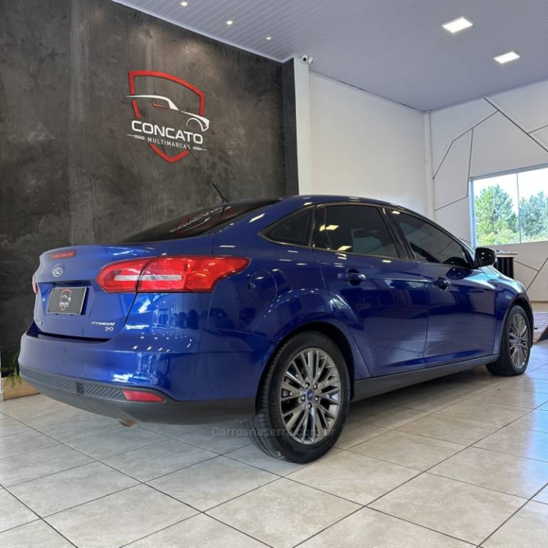 FORD - FOCUS - 2016/2017 - Azul - R$ 58.000,00